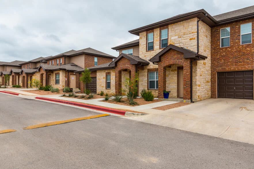 Liberty Trails Apartment Homes in Liberty Hill, Texas