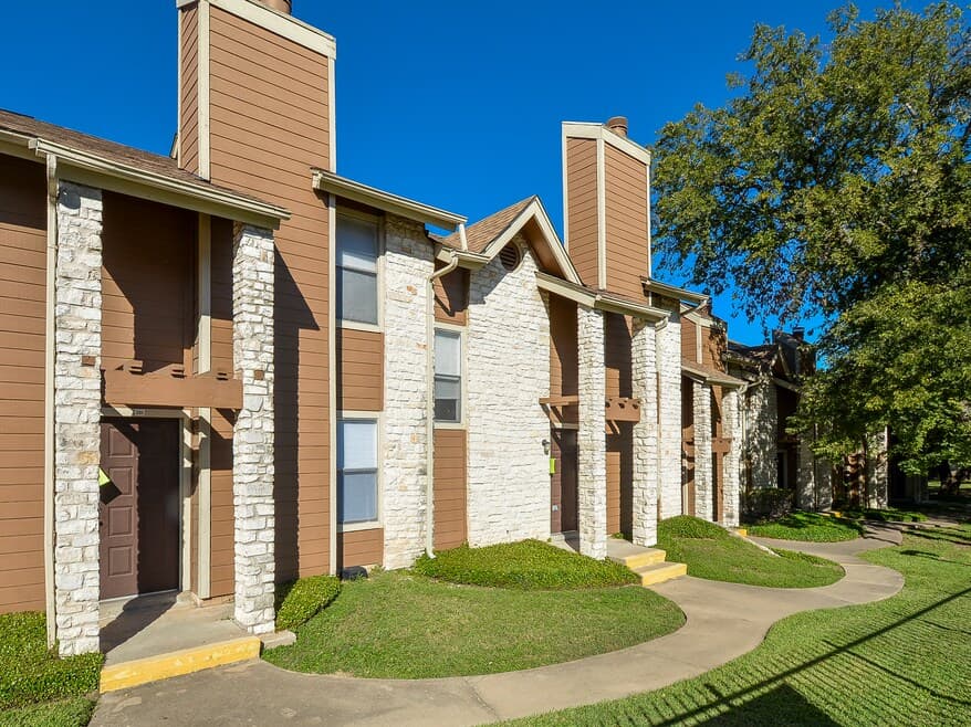 Willow Brook Apartments — photo 4