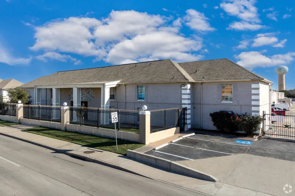 Las Villas in Pasadena, Texas