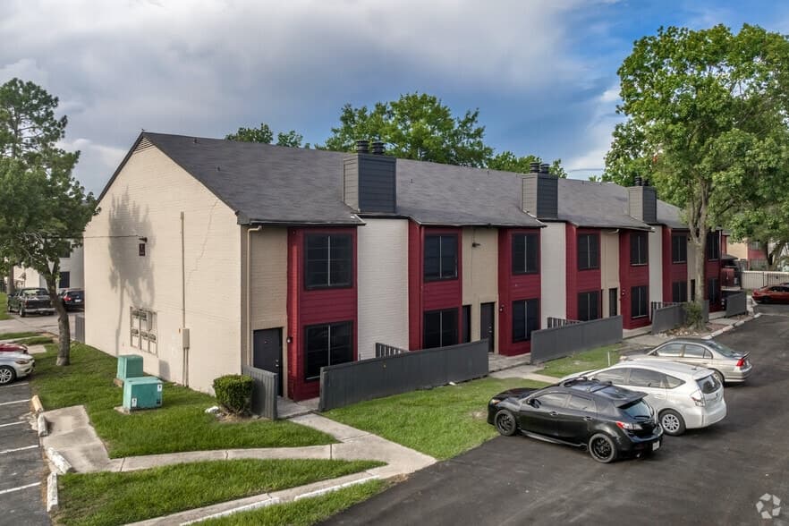 Avery Place in Houston, Texas