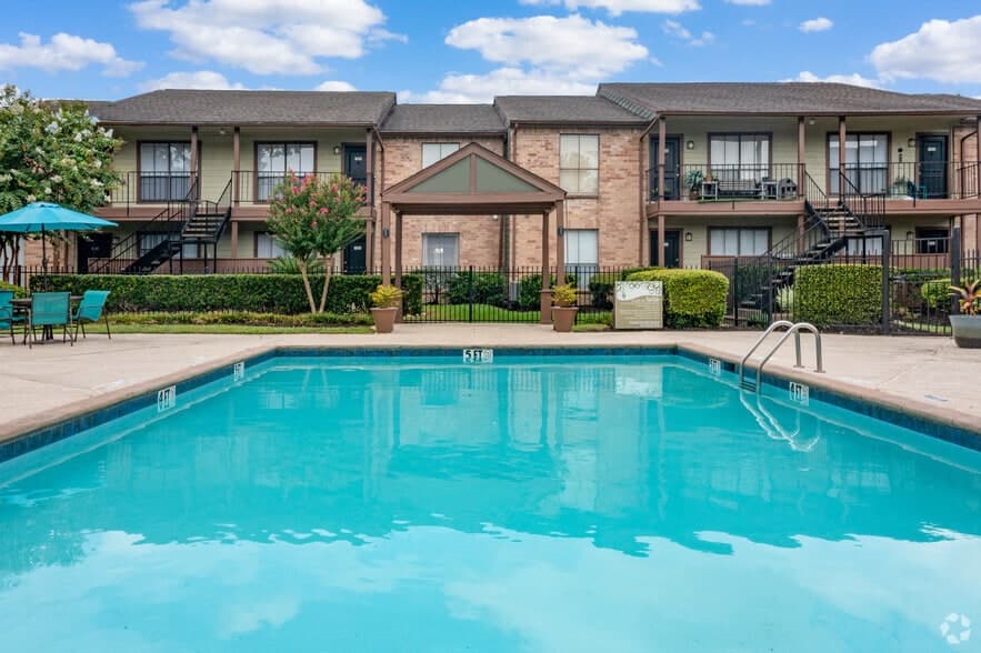 Bear Creek Crossing in Houston, Texas