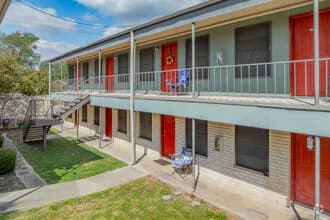 Leon Trace Apartments — photo 5