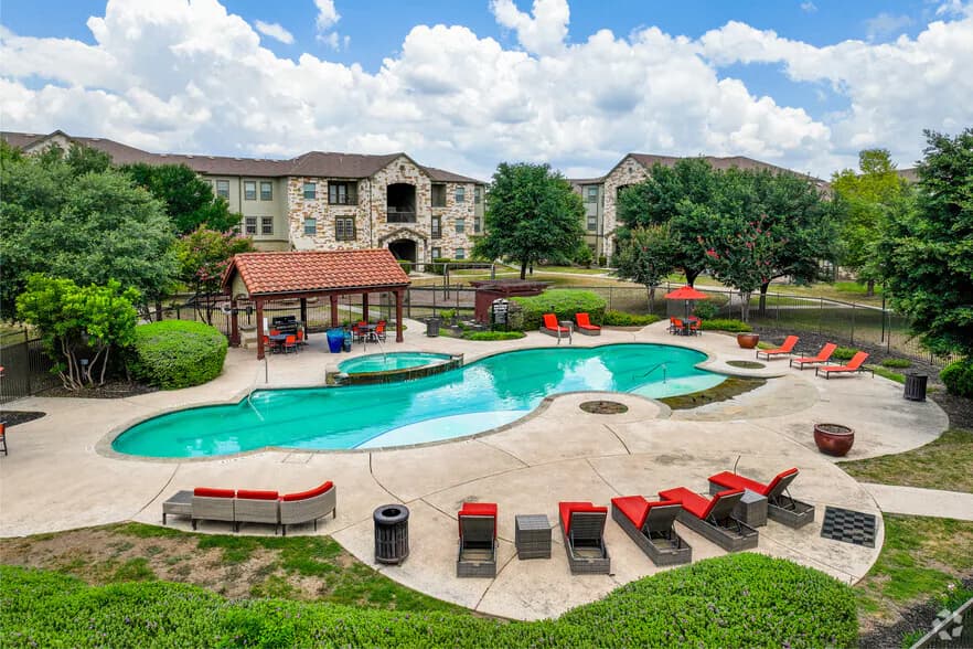 Lookout Hollow in Selma, Texas