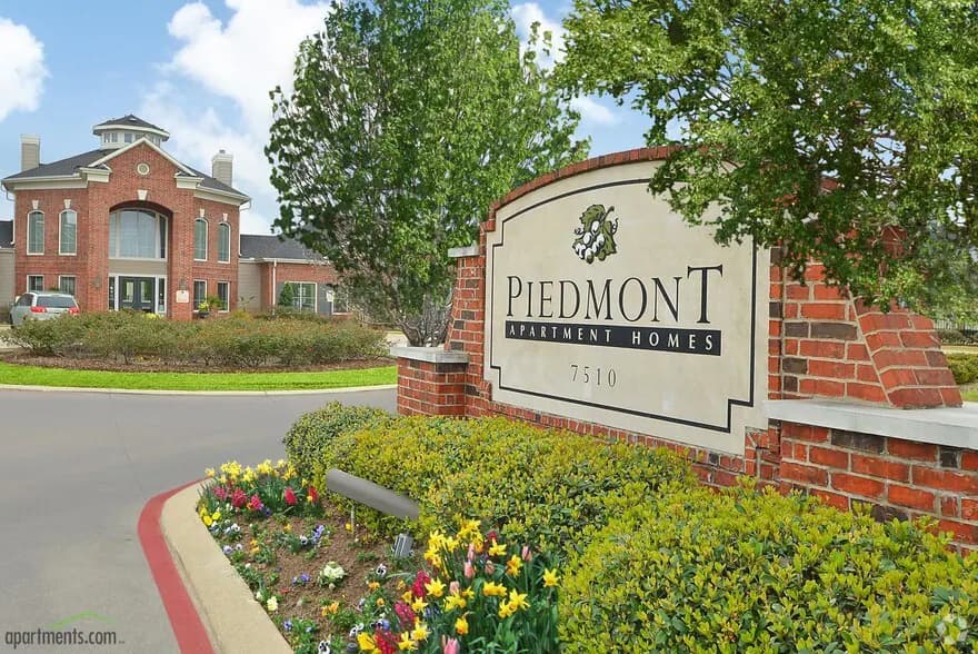 Piedmont Apartments in Baytown, Texas