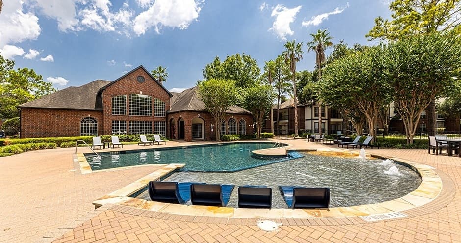 Broadstone New Territory Apartments in Sugar Land, Texas