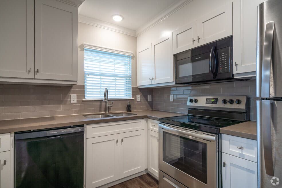 Abode Living at League Colony — photo 4