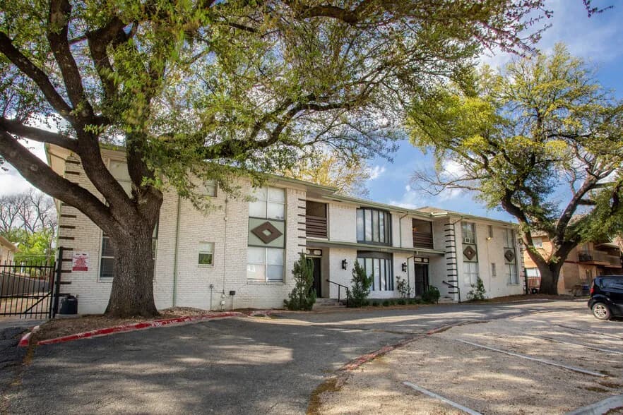 Gaston Flats in Dallas, Texas
