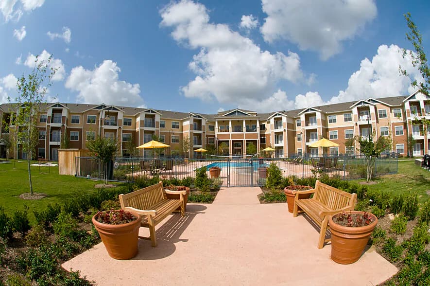 Mariposa at Reed Road 55+ Apartment Homes in Houston, Texas