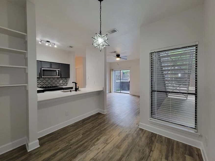 Tramor at the Oaks Apartments in Austin, Texas