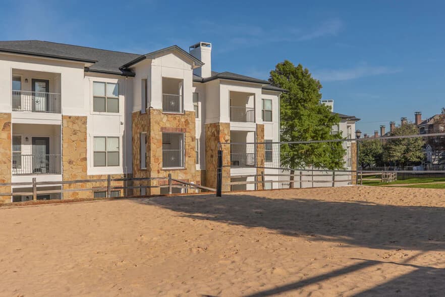 Santa Fe Ranch Apartments in Irving, Texas