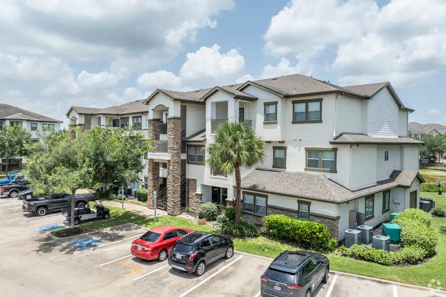 Vizcaya Apartments in Houston, Texas