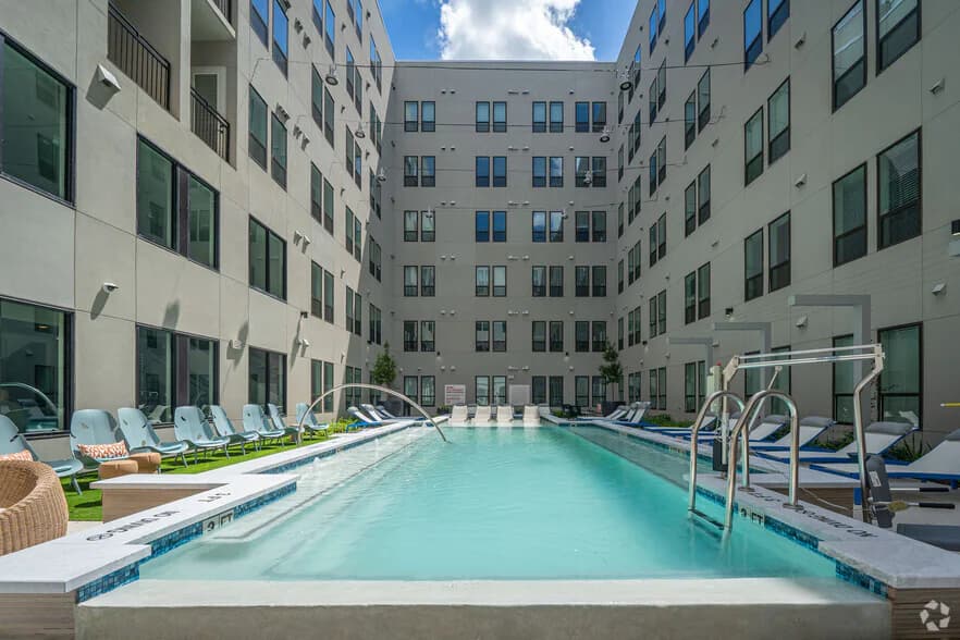 UNITI Montrose in Houston, Texas