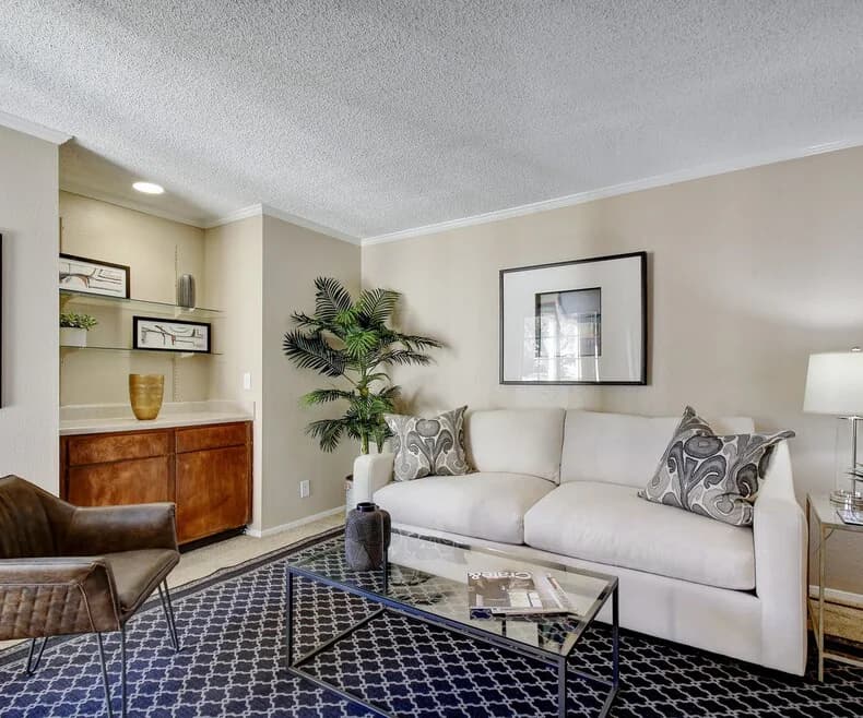 Silver Oaks Apartments in San Antonio, Texas