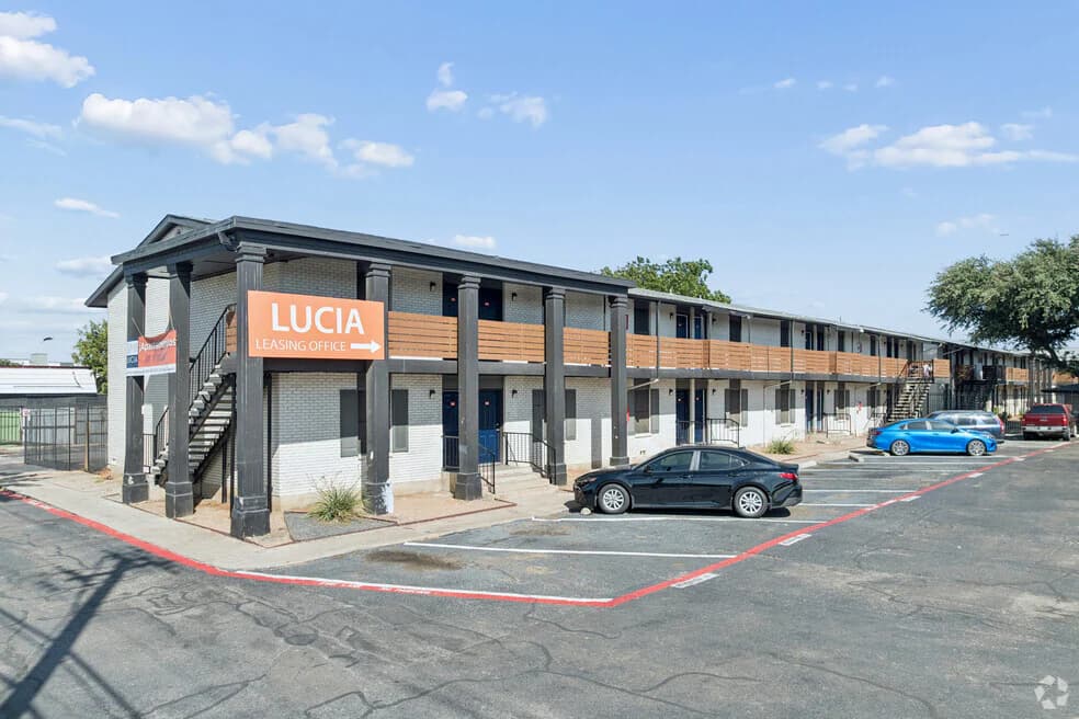 Lucia Apartments in Dallas, Texas
