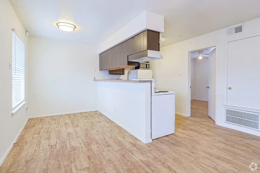 Le Med Apartments in Austin, Texas