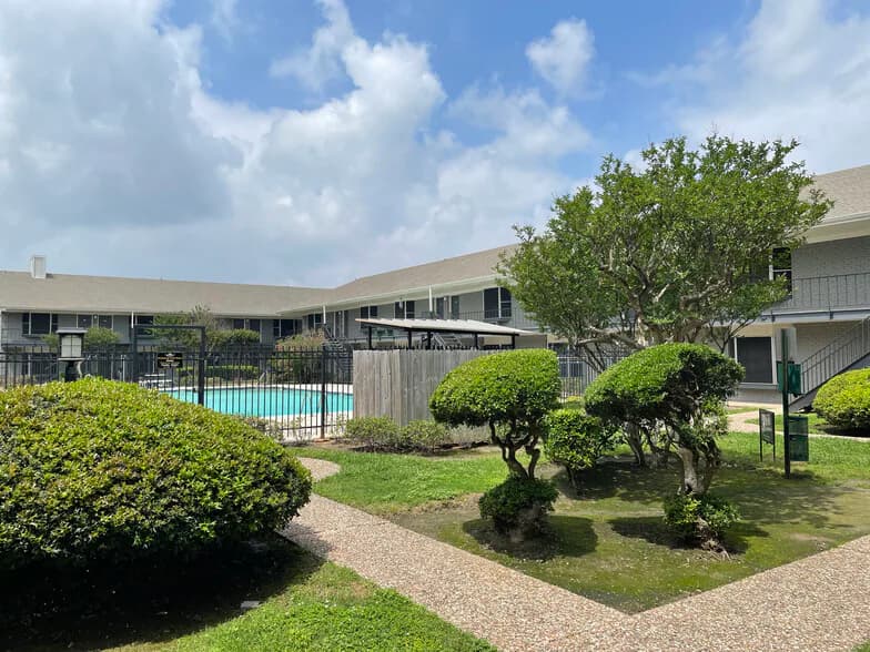 Solano Apartments in Webster, Texas