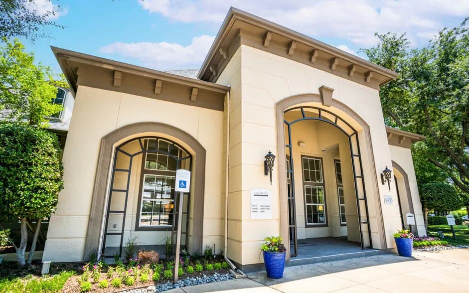 The Arches at Park Cities in Dallas, Texas