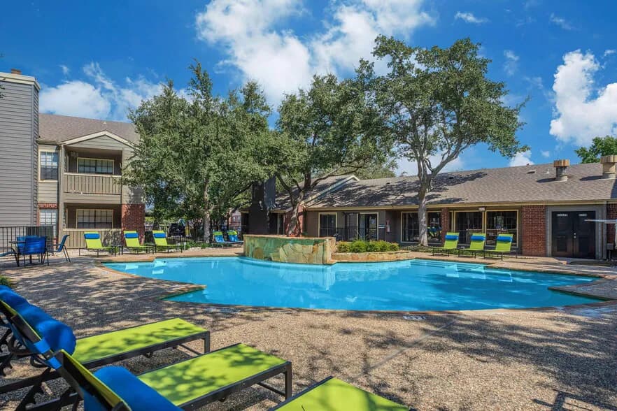 Slate Dallas — exterior