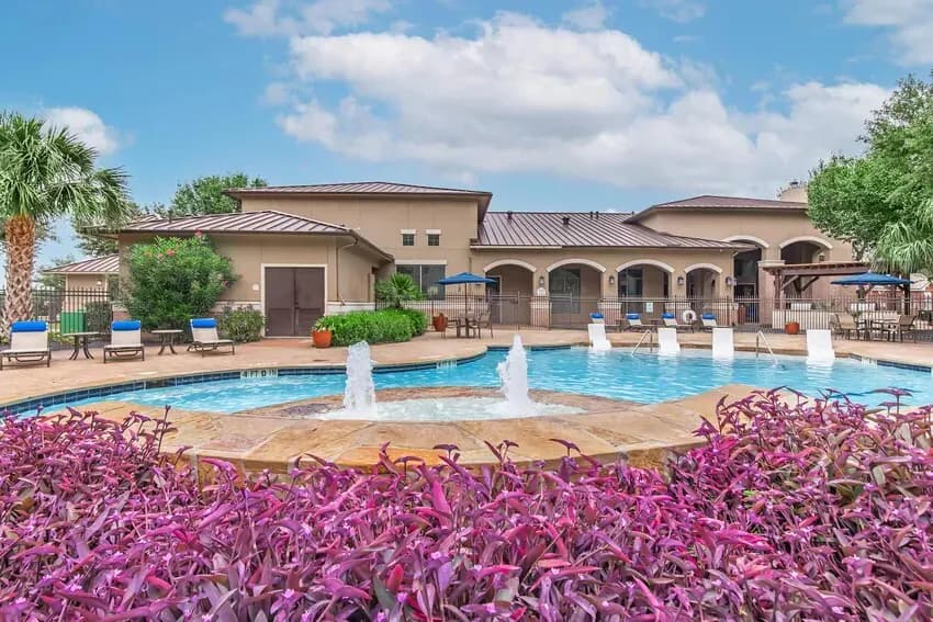 Clearpoint Crossing Residences in Houston, Texas