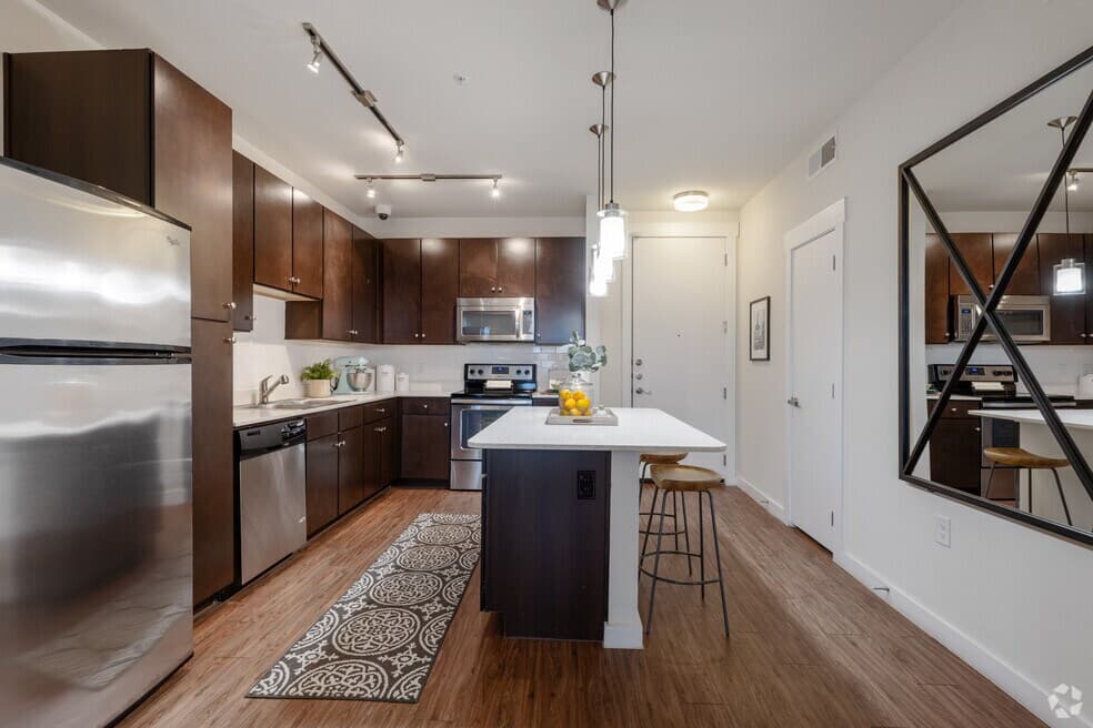 Burnet Flats — photo 2