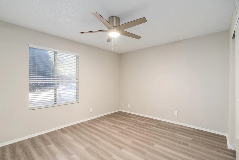 Spur Canyon Apartments — photo 4