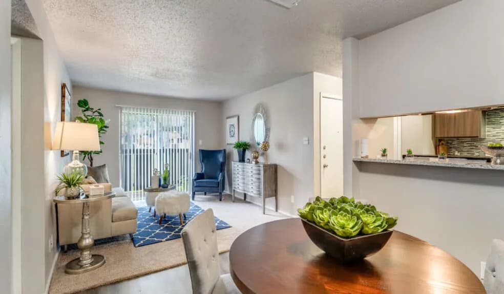 Emmitt Luxury Apartments in Haltom City, Texas