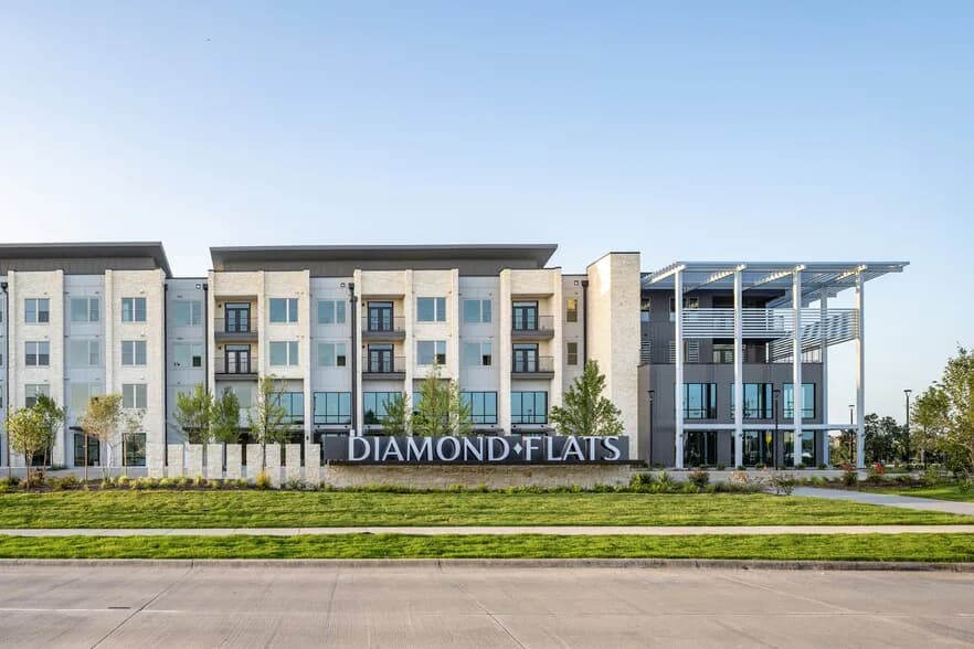 Diamond Flats in Carrollton, Texas