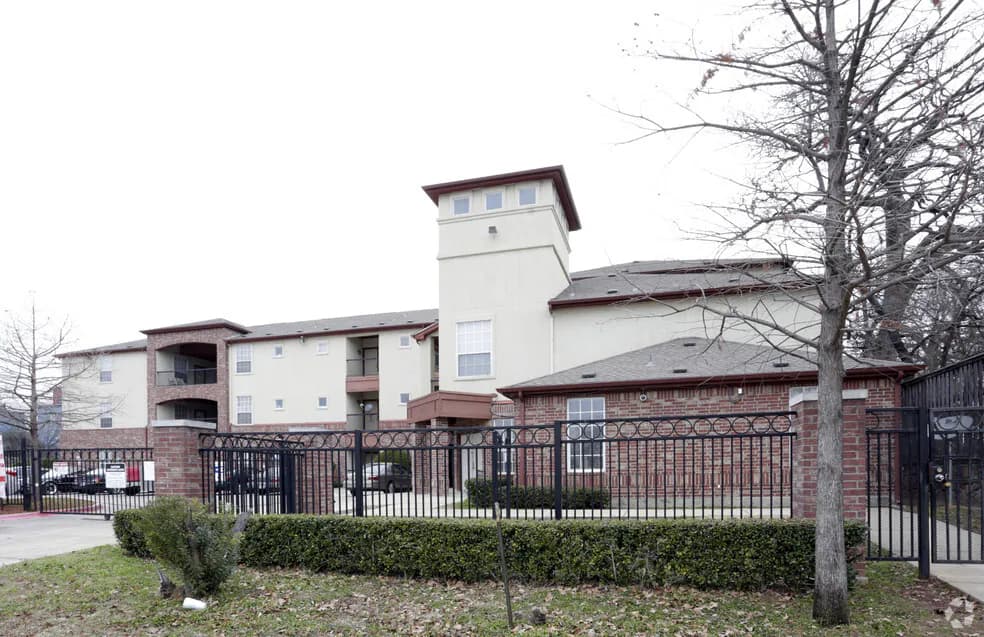 Edgewood Manor Senior Living in Dallas, Texas