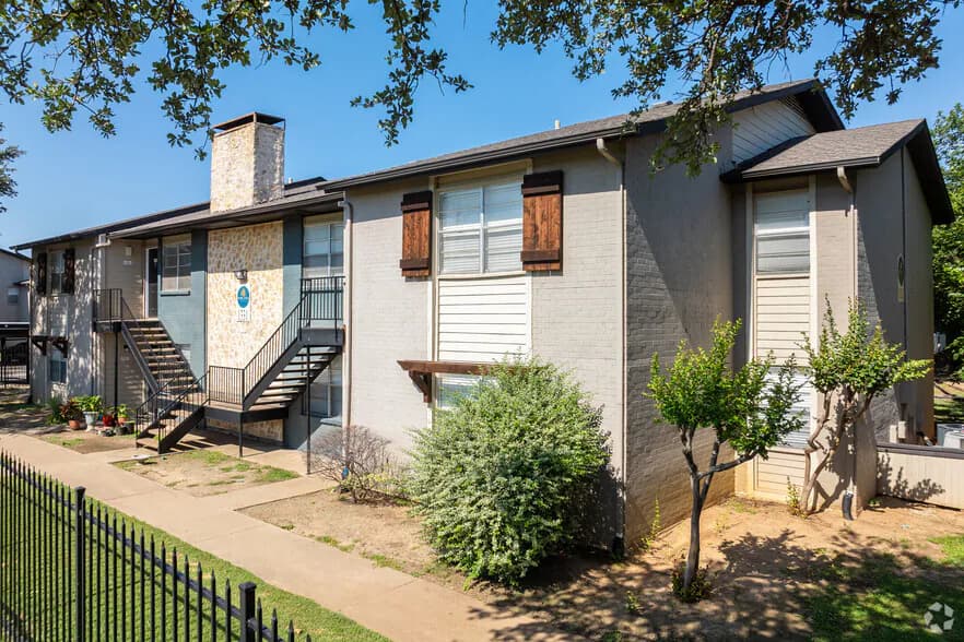 Toscana Apartments in Bedford, Texas