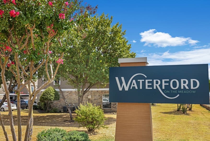 Waterford on the Meadow — exterior