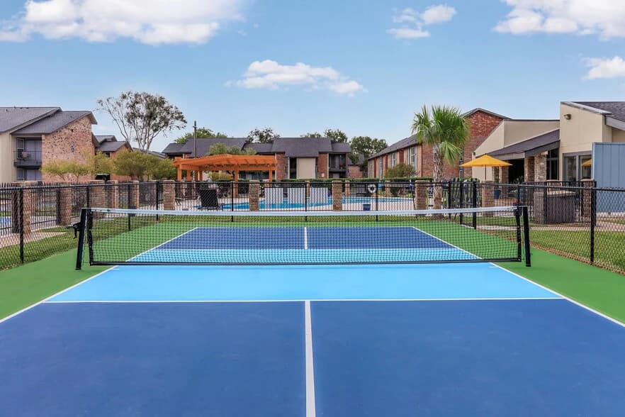 Residence at Deer Park Apartments in Deer Park, Texas