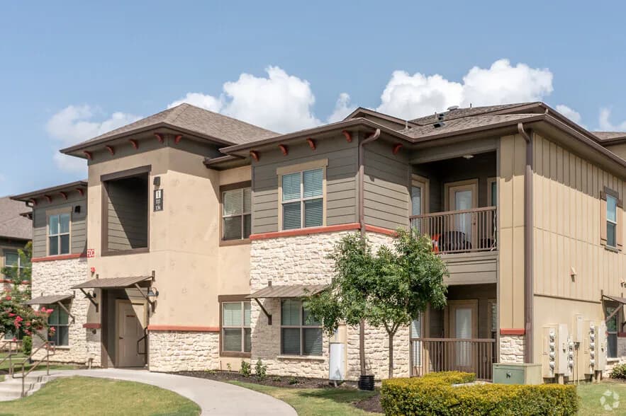 The Oaks at Baywood in Pasadena, Texas