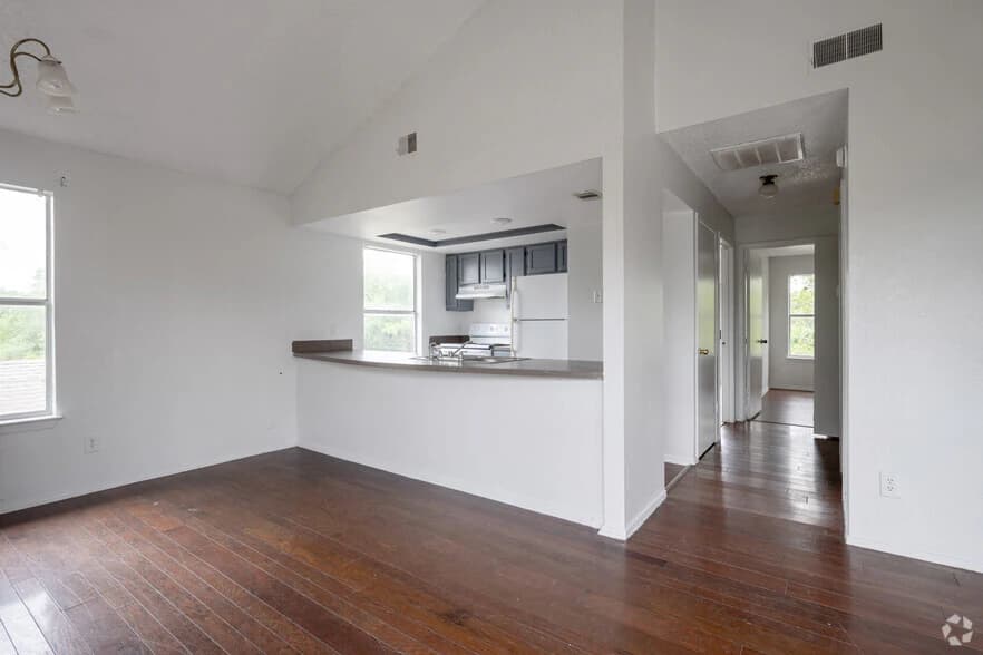 Park Plaza Apartments in Austin, Texas
