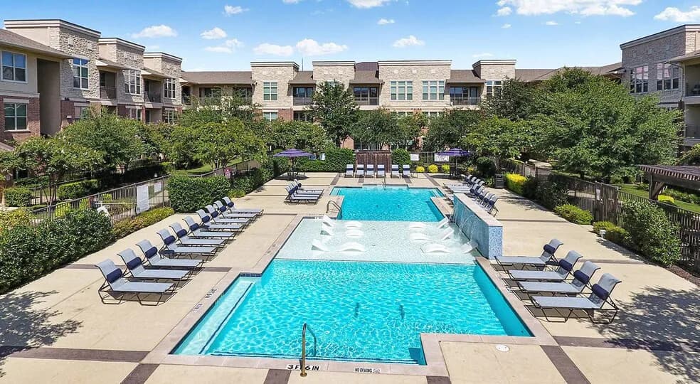 The Quadrangles on Twenty in Grand Prairie, Texas