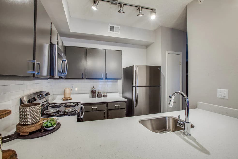 Felix Apartments — photo 2
