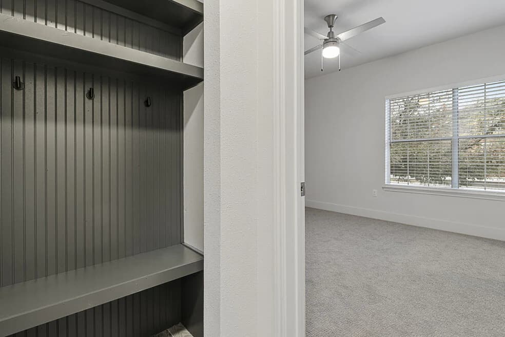 Sullivan — photo 2