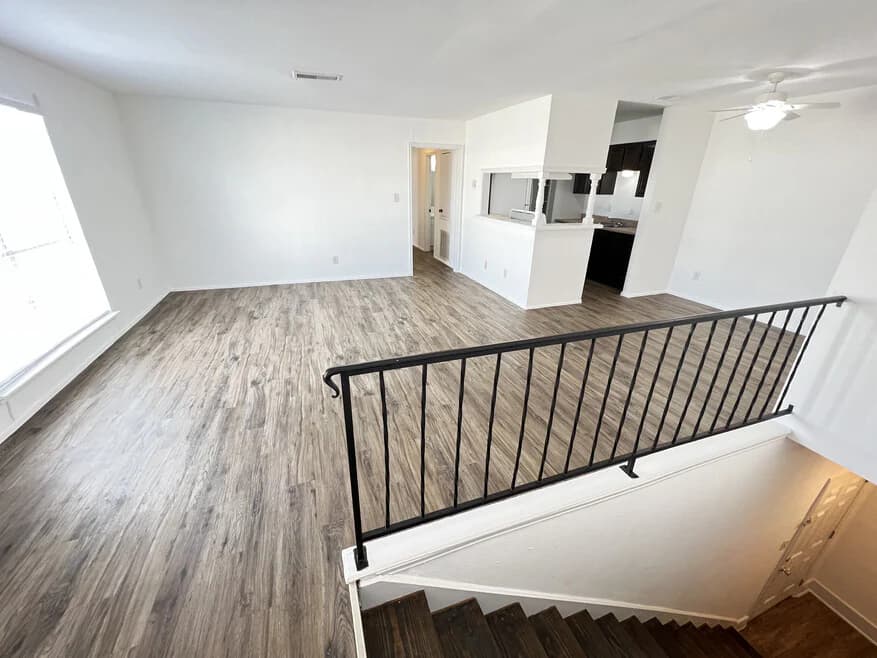 Pinewood Townhomes — photo 2