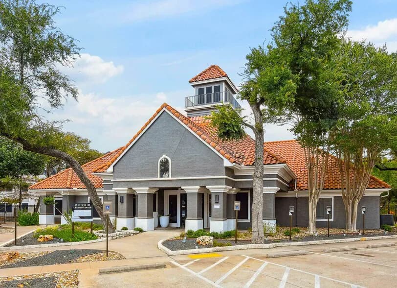 Onyx 183 in Austin, Texas