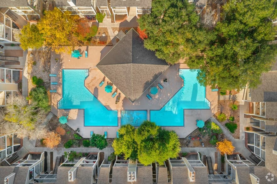 Doral Club Apartments in San Antonio, Texas