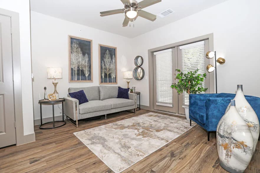 GATEWAY OAK CLIFF APARTMENTS in Dallas, Texas