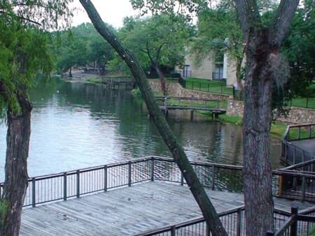 Lakefront Villas Apartments — photo 2