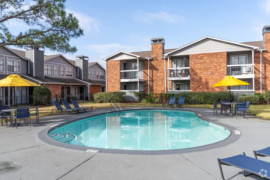 Dover Pointe in Houston, Texas
