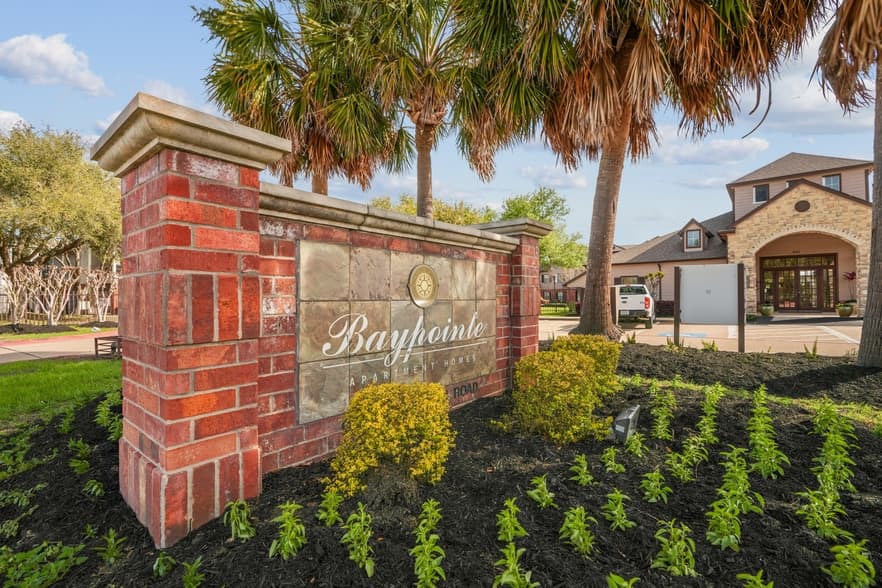 Baypointe Apartments in Webster, Texas