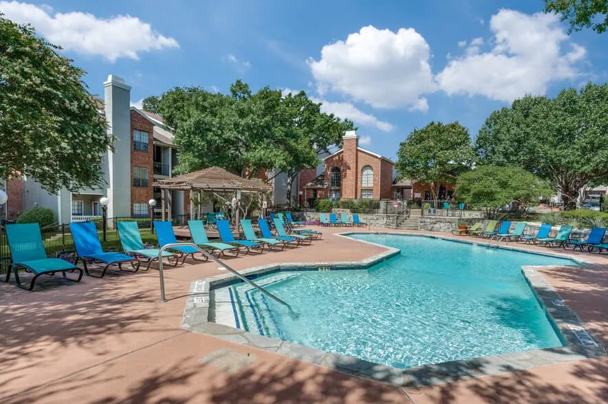 Foxborough Apartments — exterior