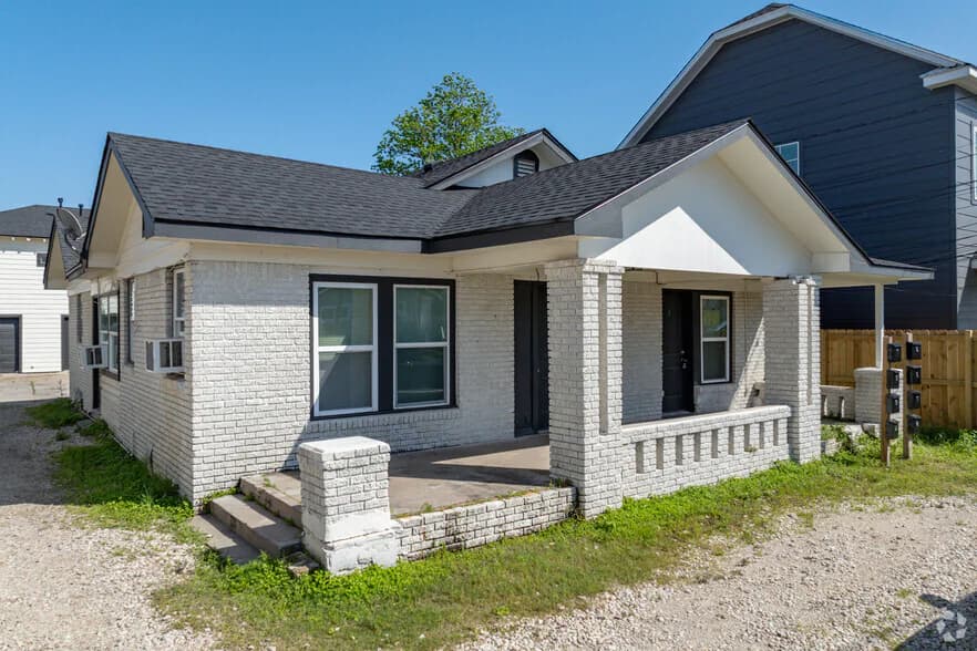 Norwood Street Apartments in Houston, Texas