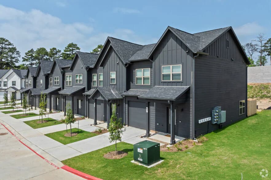 The Everstead at Conroe in Conroe, Texas