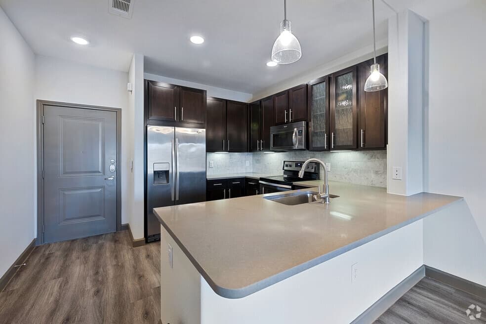 ELEVATE Spring Crossing — photo 2
