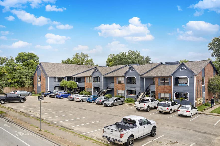 Bent Tree Apartments in Denton, Texas