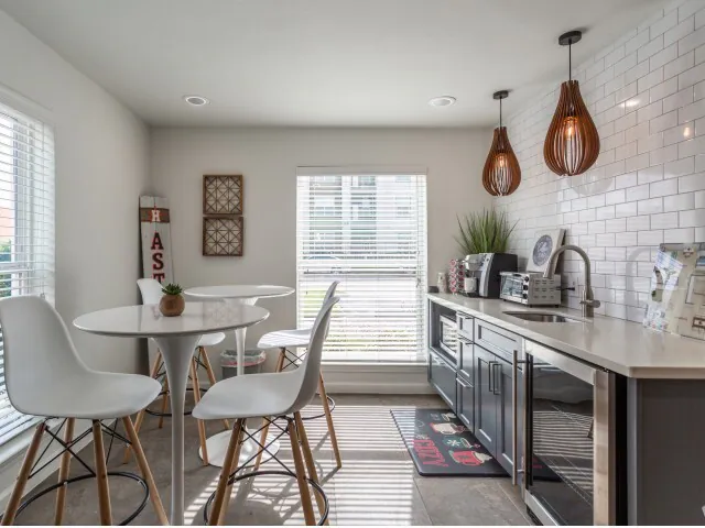 Country Club Place Apartments in Houston, Texas