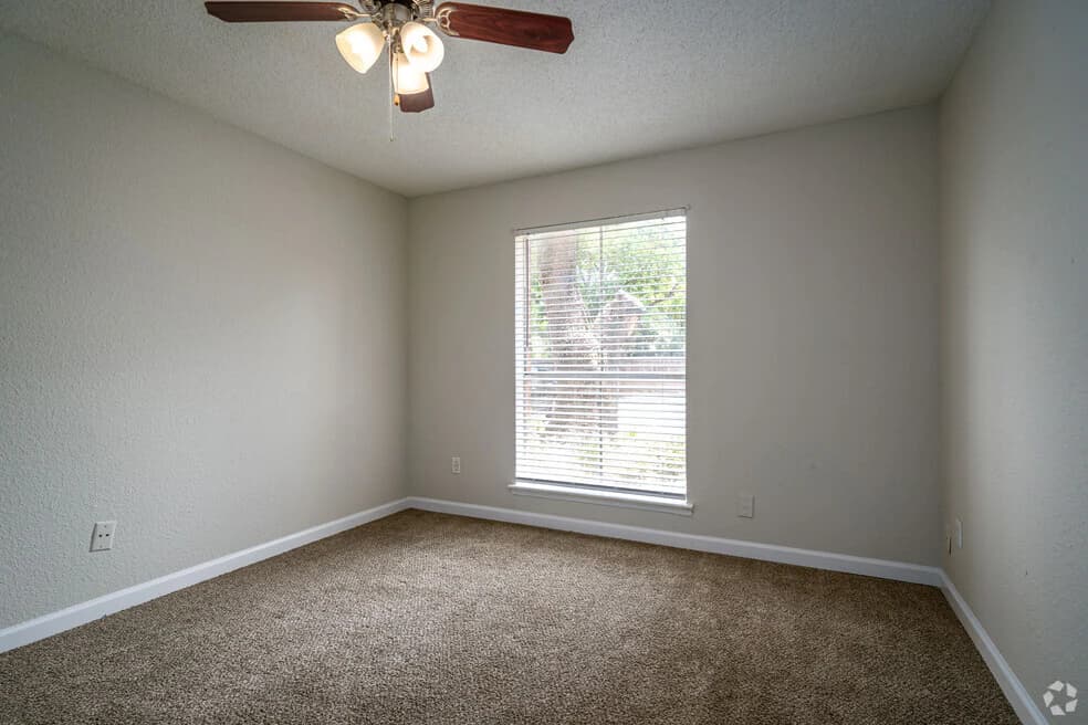 Woodlake Meadows — photo 4